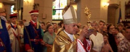 Uroczyste przekazanie relikwii bł. Jana Pawła II dla Parafii w Cieklinie - fotorelacja