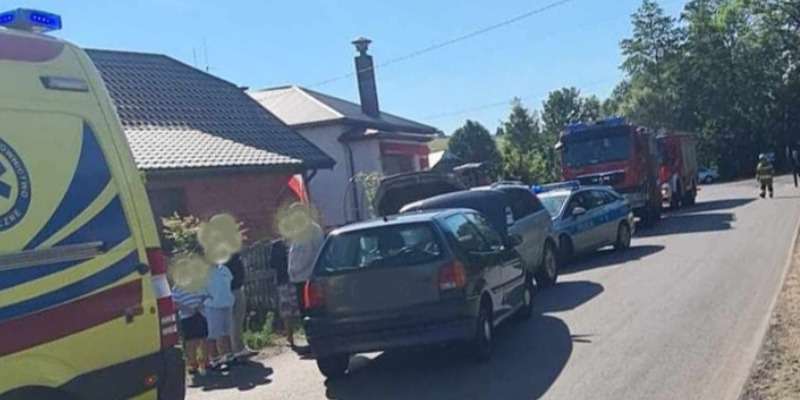Czołowe zderzenie Toyoty i Volkswagena